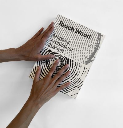 HILDEBRAND Touch Wood Buch Cover